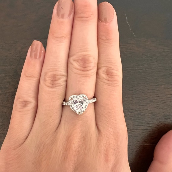 Exquisite Heart-Shaped Halo Ring with Pavé Diamond Band - Picture 8 of 17